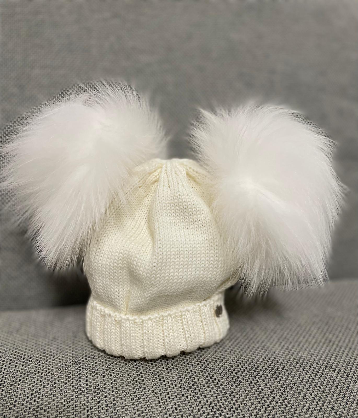 Cappellino con Doppio PonPon